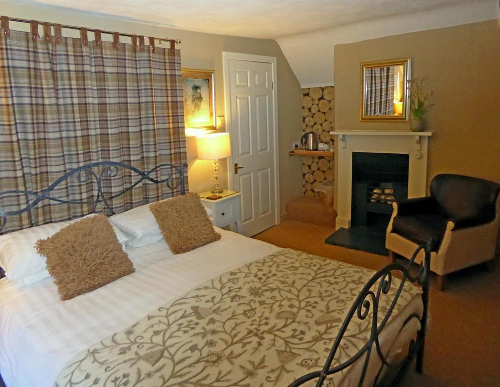 Hambro Arms Hotel Milton Abbas Ruang foto