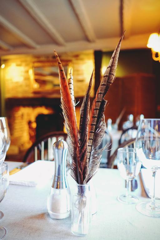 Hambro Arms Hotel Milton Abbas Bagian luar foto