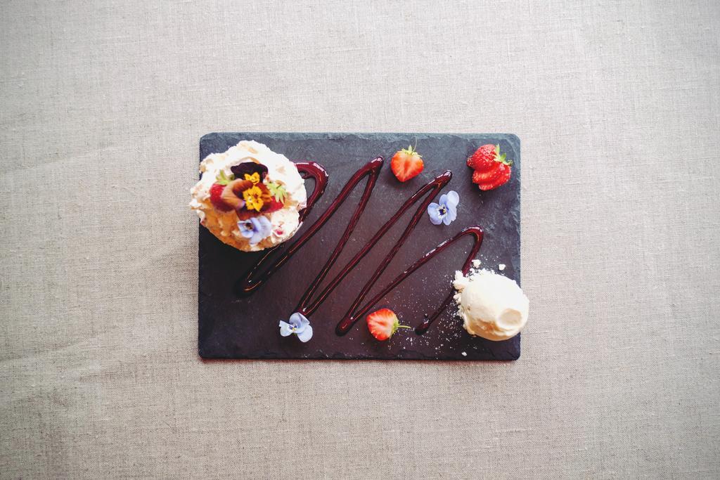 Hambro Arms Hotel Milton Abbas Bagian luar foto