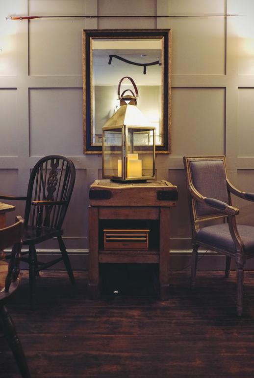 Hambro Arms Hotel Milton Abbas Bagian luar foto